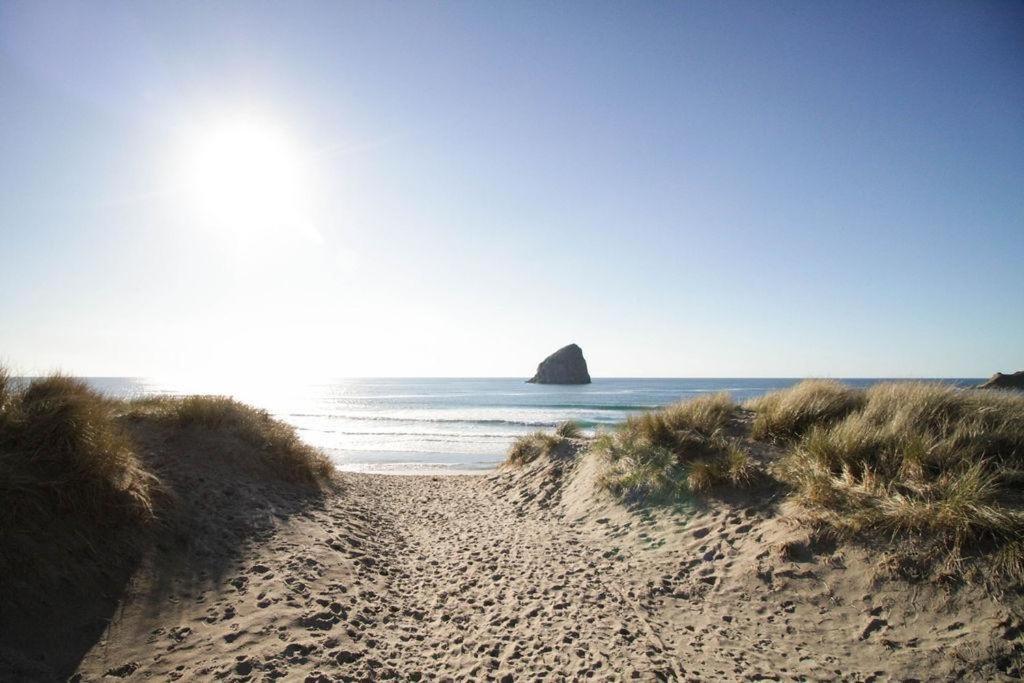 Beach Break Pacific City Exterior photo